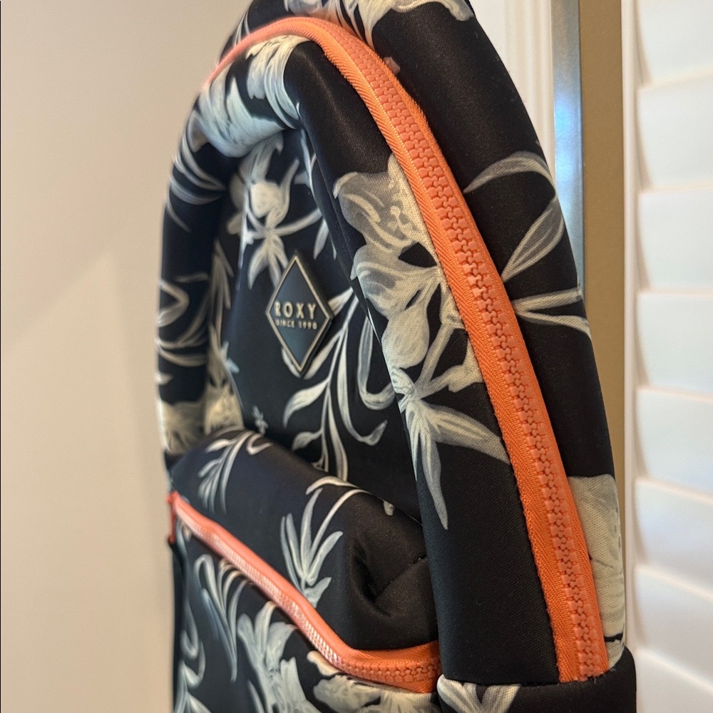 Roxy Black and White Floral Backpack - Picture 5 of 11